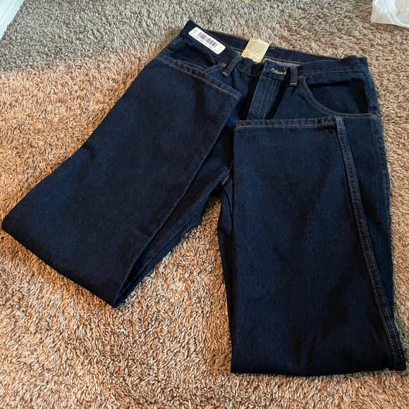 Brand New Dark Wash Wrangler Jeans - Picture 3 of 3